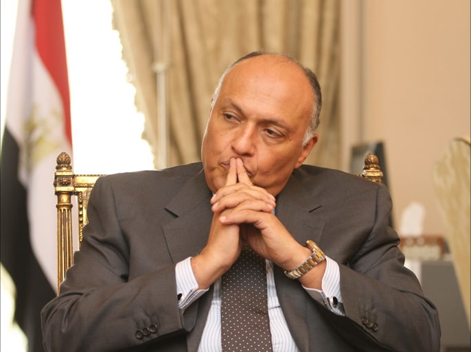 مستندا