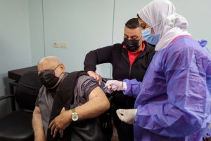 لقاحات كورونا