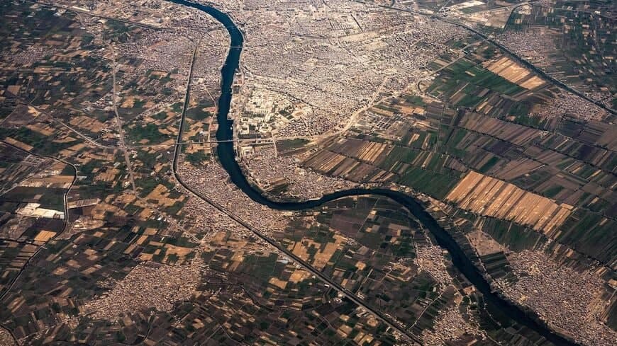الجامعة