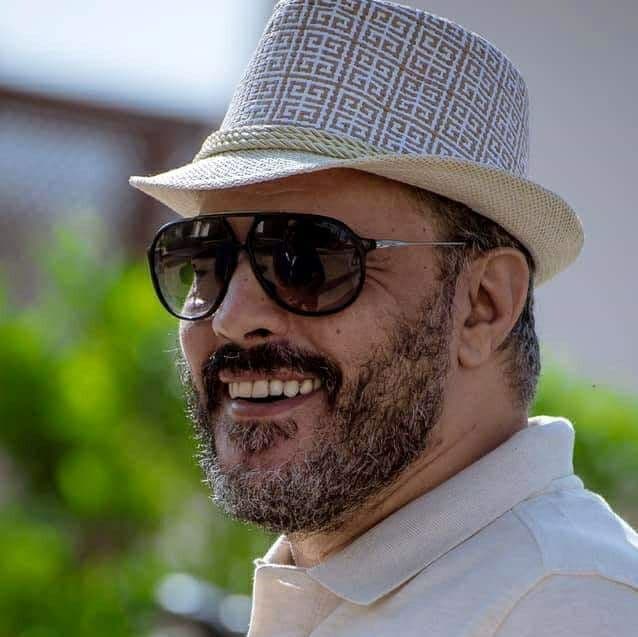 الفنان عمرو