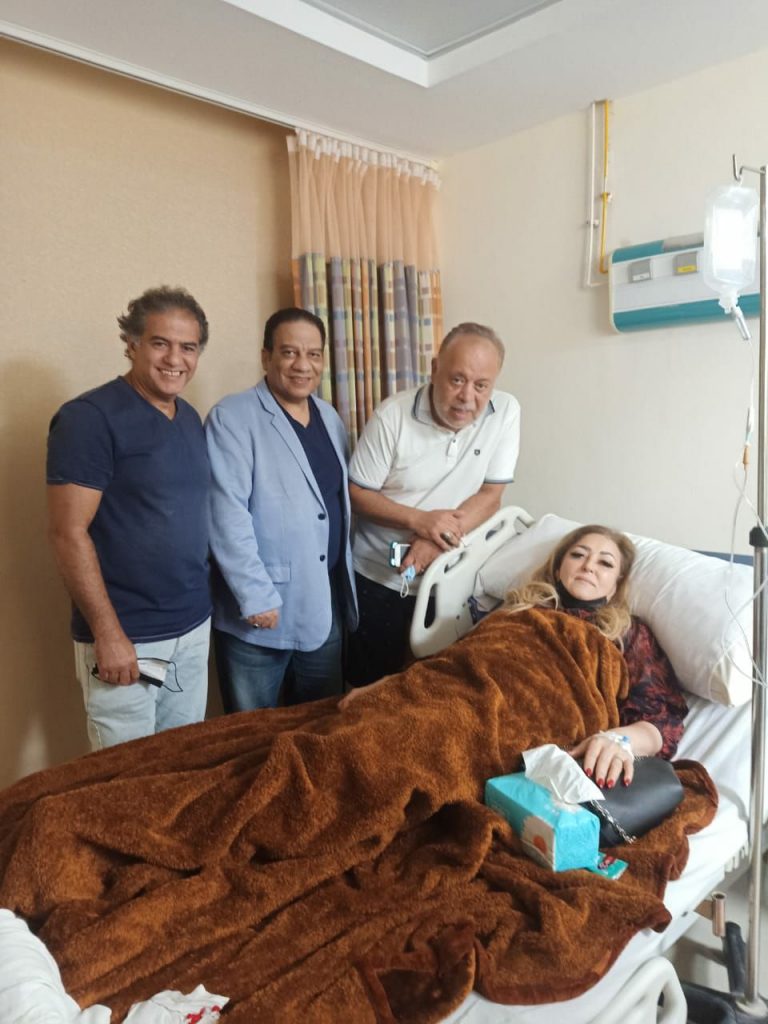 الفنانة نهال عنبر