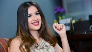 الفنانة ياسمين