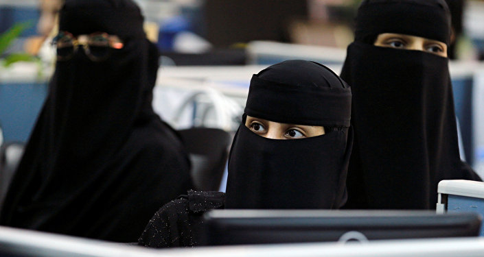 اعتقال زوجات