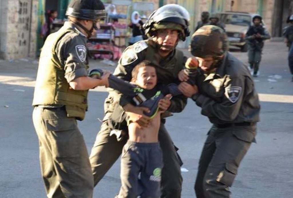 طفل فلسطيني