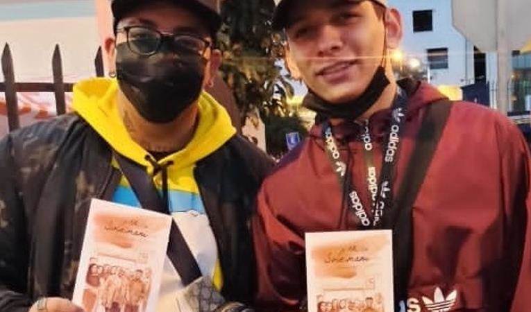 يصدر الكتاب الأول باللغة الإسبانية عن القائد الإيراني القوي قاسم سليماني ، إصداره الثالث في أقل من أسبوعين.