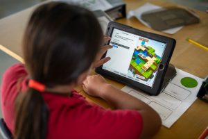 وزارة التربية والتعليم تطلق برنامج Techbook للطلاب