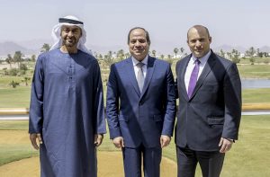 لماذا صحيفة الإمارات تشيد بالتحالف المصري الإسرائيلي الجديد الذي ولد في قمة شرم الشيخ