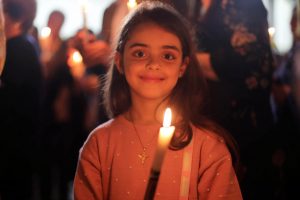 احتفل المسيحيون الفلسطينيون في غزة بـ السبت المقدس عشية عيد الفصح في كنيسة القديس بورفيريوس في مدينة غزة 9