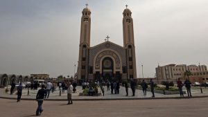 قلق مسيحيو مصر من مقتل كاهن بـ الإسكندرية