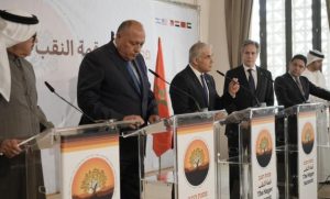 في أواخر مارس ، استضافت إسرائيل اجتماعا غير مسبوق لوزراء خارجية الدول العربية في النقب الصحراء الجنوبية لفلسطين المحتلّة.