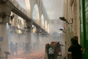 قوات الاحتلال تقتحم المسجد الاقصى في القدس الشرقية المحتلة.