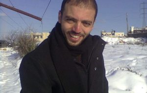 نقل الأسير الفلسطيني خليل عواودة إلى المستشفى