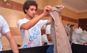 6 أماكن يمكنك التبرع فيها بملابسك هذا العيد في مصر
