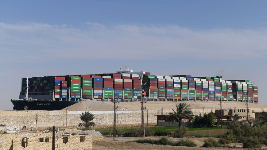 ترتبط-الصادرات-الرئيسية-لمصر-بالنفط-وتضرر-القطاع-غير-النفطي-من-الحرب-في-أوكرانيا.