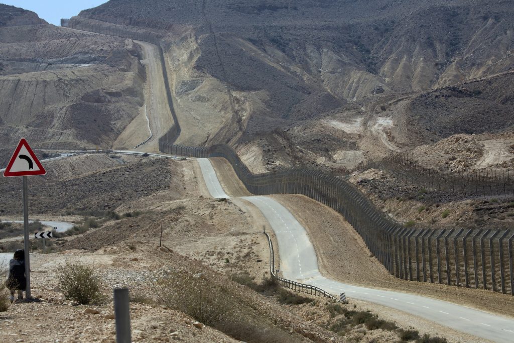 لماذا الجيش الإسرائيلي أسقط طائرات حربية مصرية بدون طيار في صحراء النقب؟ بقلم توفيق الناصري