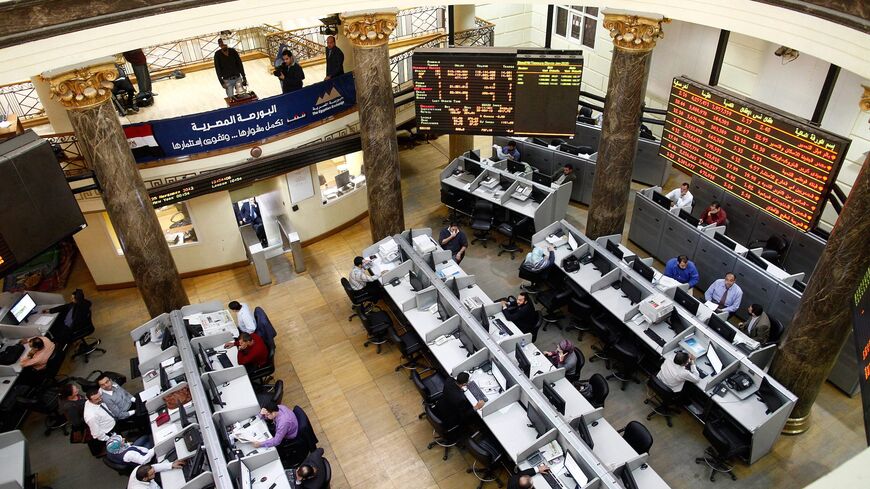تبيع مصر شركات حكومية وسط أزمتها الاقتصادية وتهتم الكيانات الخليجية بشكل خاص بالاستحواذ عليها.