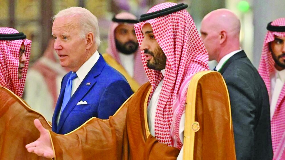 لا سجادة حمراء لعودة أمريكا بقلم توفيق الناصري
