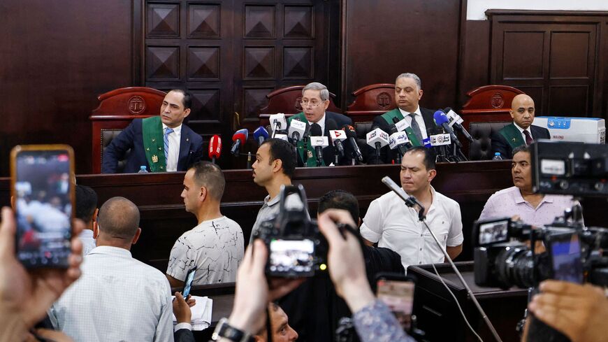 لماذا محكمة مصرية تريد إعدام قاتل على الهواء مباشرة؟ بقلم توفيق الناصري