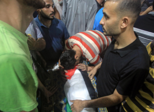 استشهدت طفلة فلسطينية تبلغ من العمر 5 سنوات في اعتداءات إسرائيلية على قطاع غزة المحاصر.