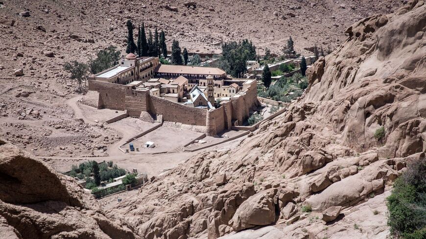 دير سانت كاترين في جنوب سيناء بمصر