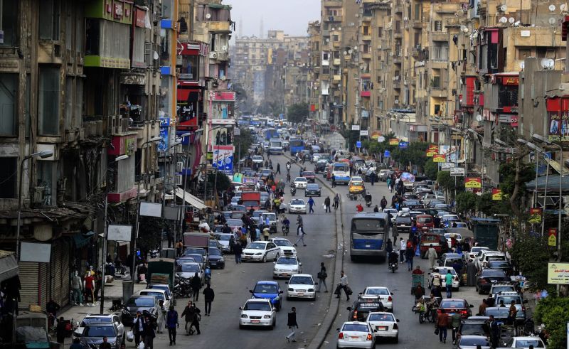 عقوبات جديدة لسائقين يلقون القمامة في شوارع القاهرة