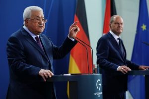 لماذا كل هذه الضجة حول مقارنة رئيس السلطة الفلسطينية؟ بقلم توفيق الناصري