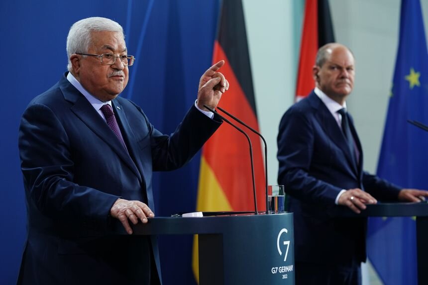 لماذا كل هذه الضجة حول مقارنة رئيس السلطة الفلسطينية؟ بقلم توفيق الناصري