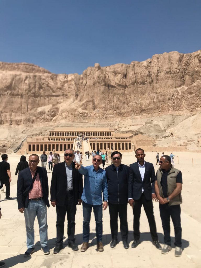 الأقصر