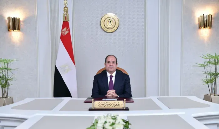 الرئيس المصري يعزي إيران في وفاة رئيسها إثر حادث تحطم الطائرة