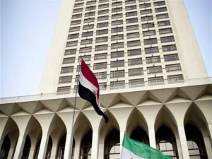 مصر: نتابع بقلق أنباء تعرض مروحية الرئيس الإيراني لحادث مروع